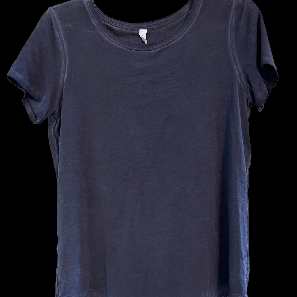 Lululemon T-shirt